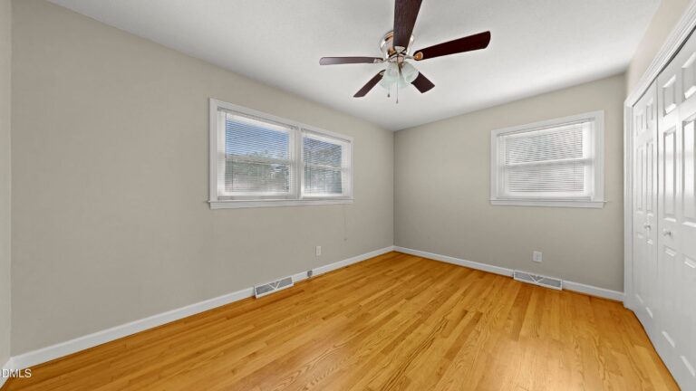 3306 Olivia Road