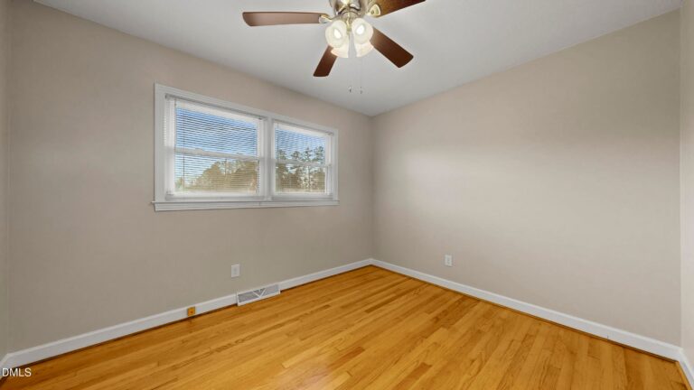 3306 Olivia Road