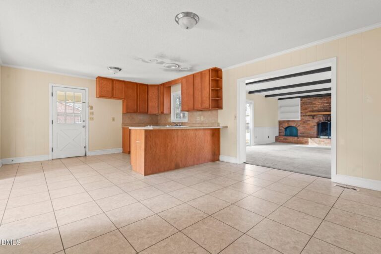 2400 Carbonton Road
