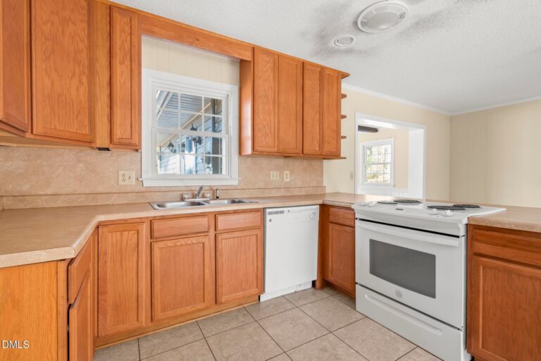 2400 Carbonton Road